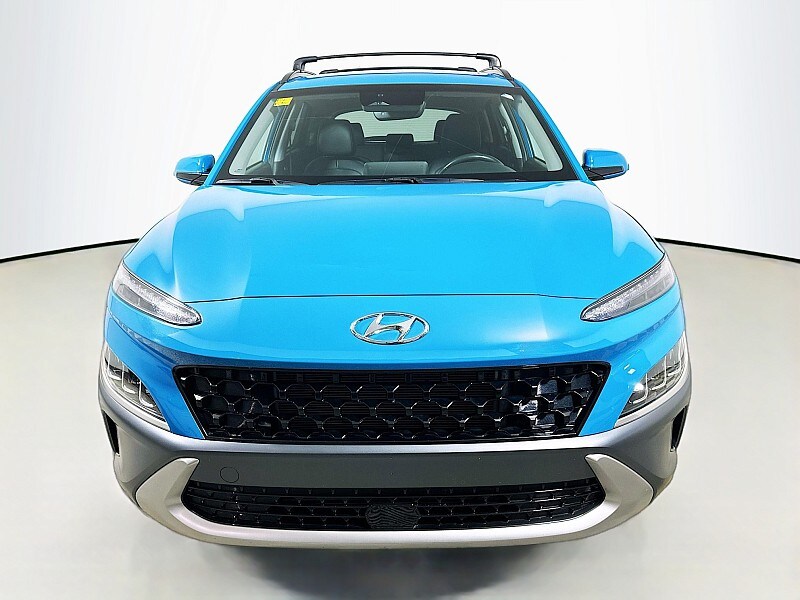 2022 Hyundai Kona Limited photo 2