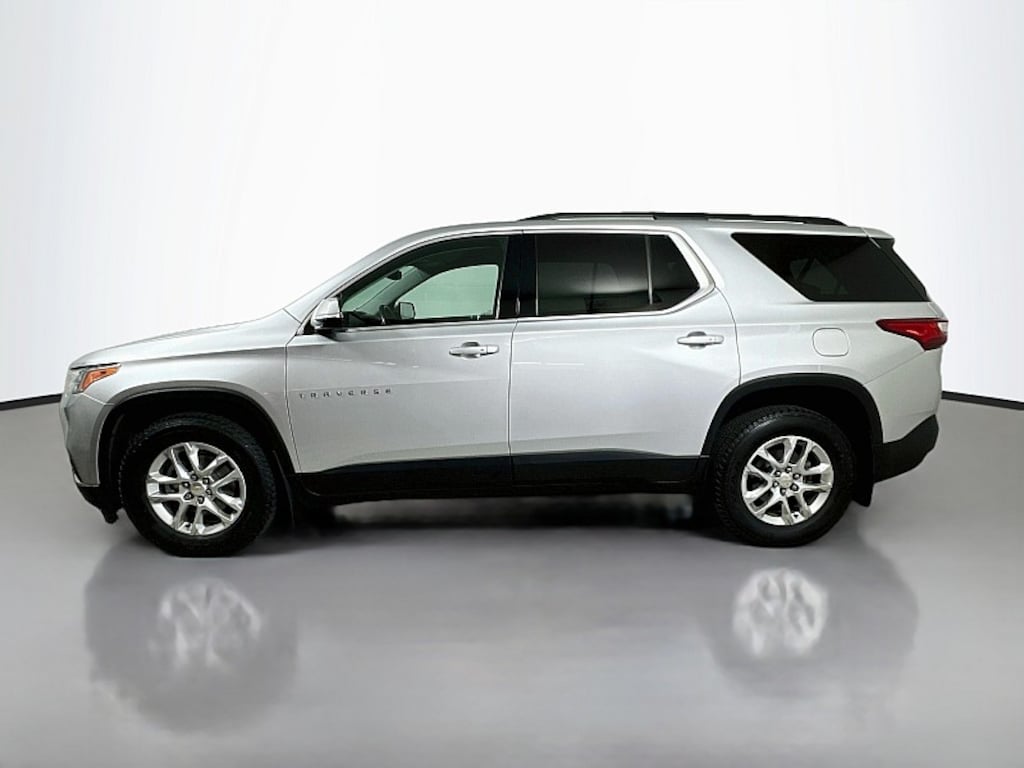 Used 2019 Chevrolet Traverse LT Cloth Full Size SUV