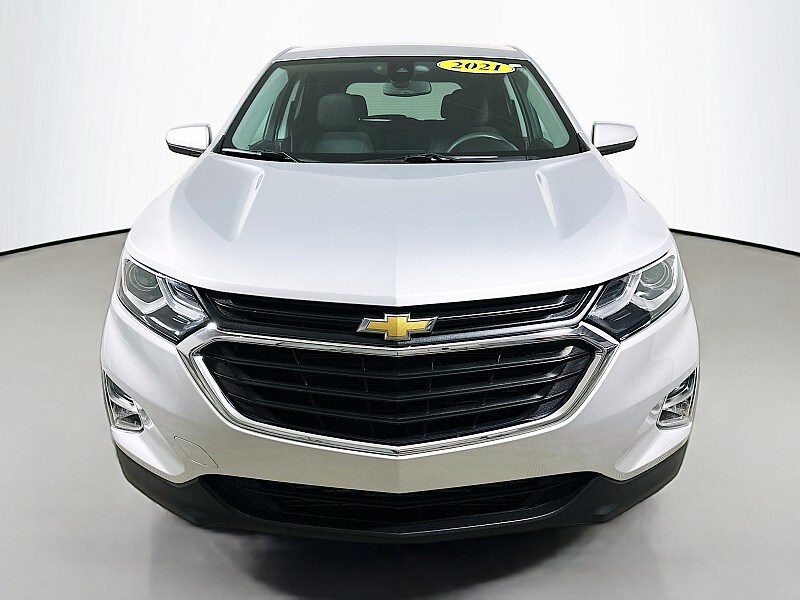 2021 Chevrolet Equinox LT photo 2