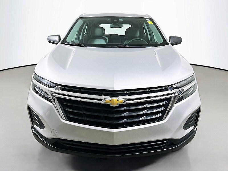 2022 Chevrolet Equinox LS photo 2