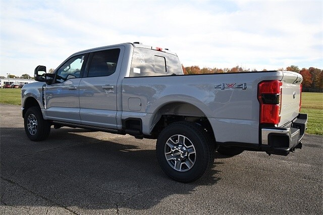 2026 Ford F-350 Lariat photo 4