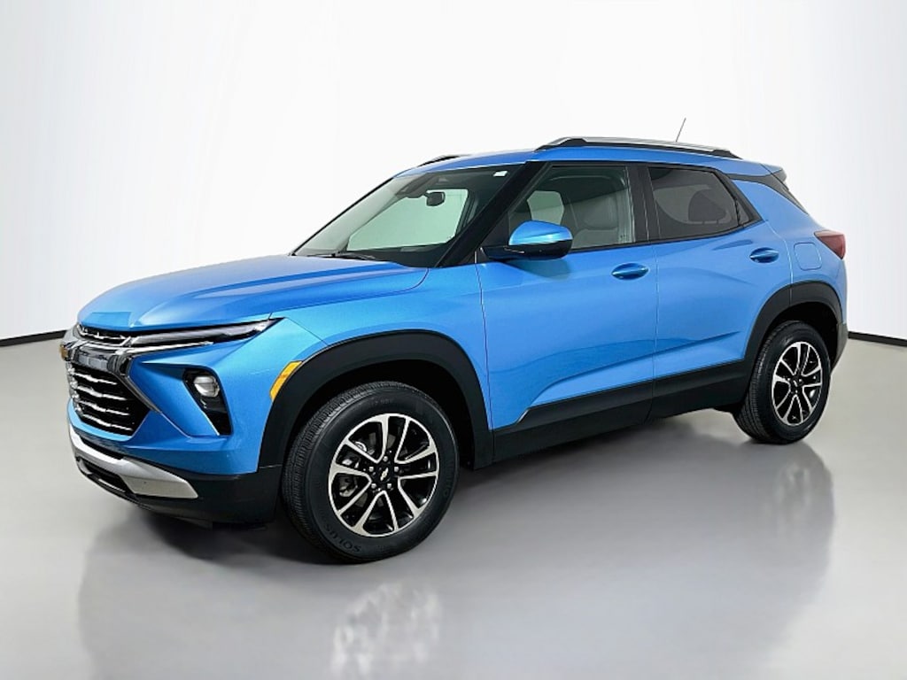 Used 2025 Chevrolet Trailblazer LS Compact SUV