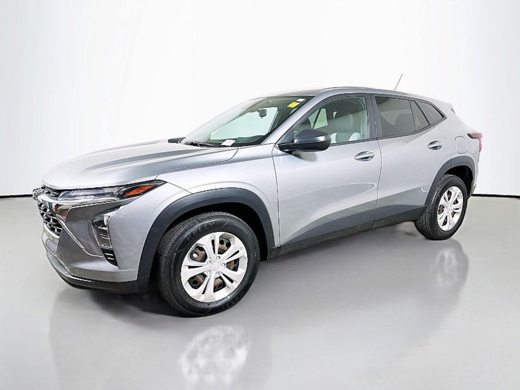 Used 2024 Chevrolet Trax LS Crossover SUV
