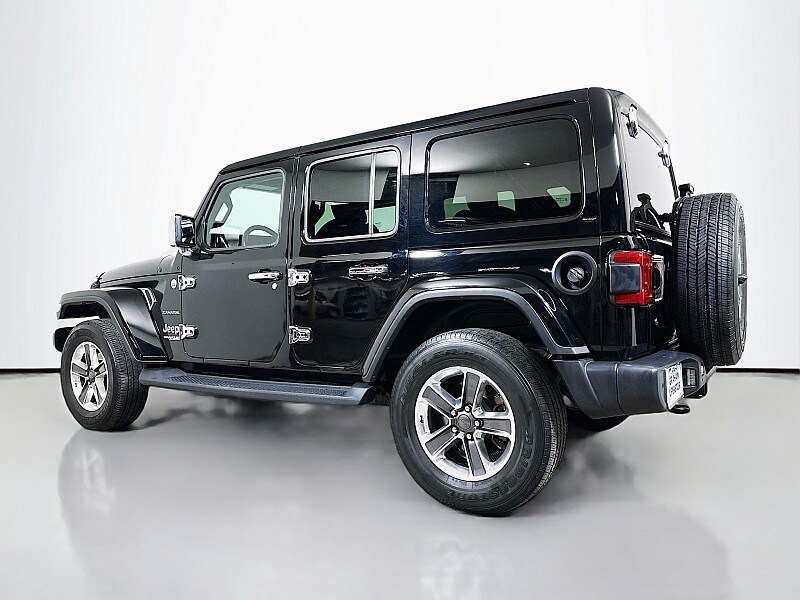 2018 Jeep Wrangler Unlimited Sahara photo 2