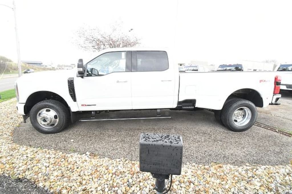 New 2026 Ford Super Duty F-350® Platinum® TRUCK