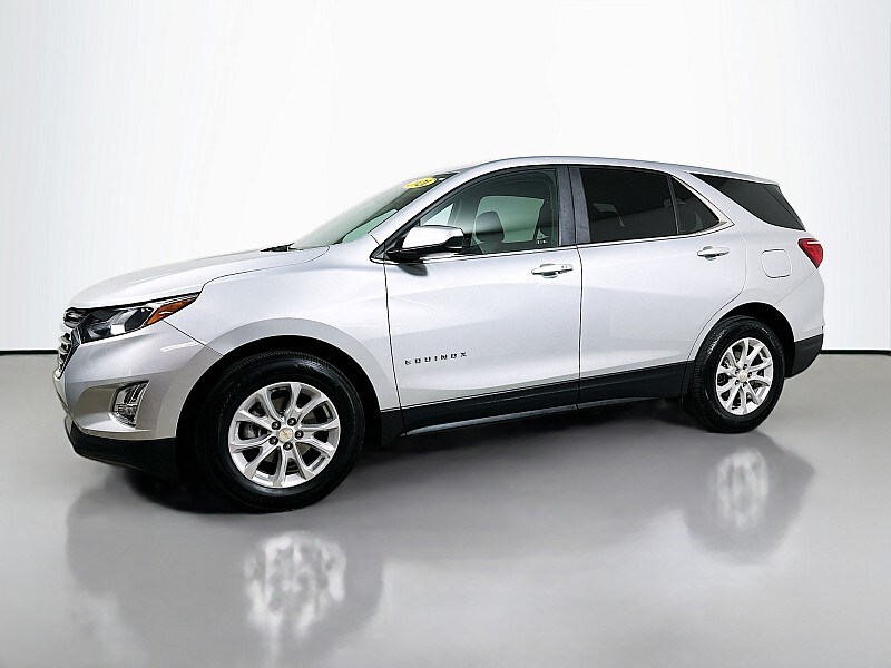 2021 Chevrolet Equinox LT photo 3
