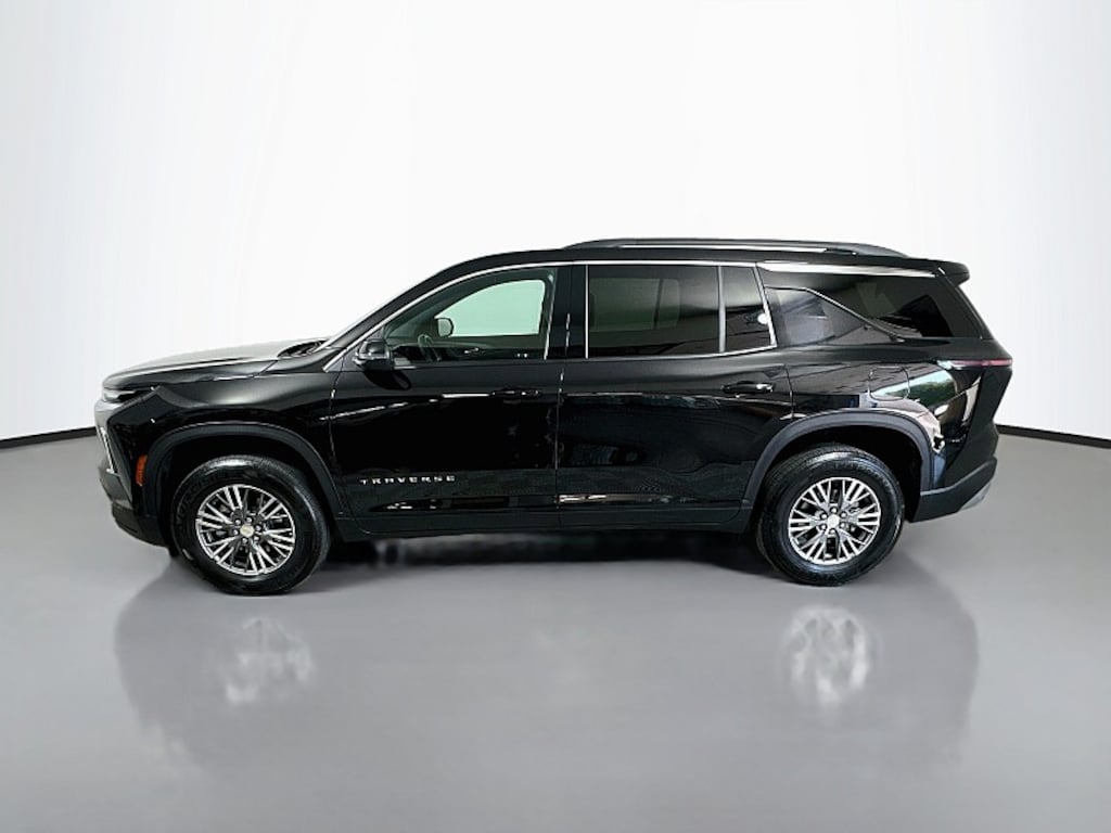 Used 2025 Chevrolet Traverse AWD LT Full Size SUV