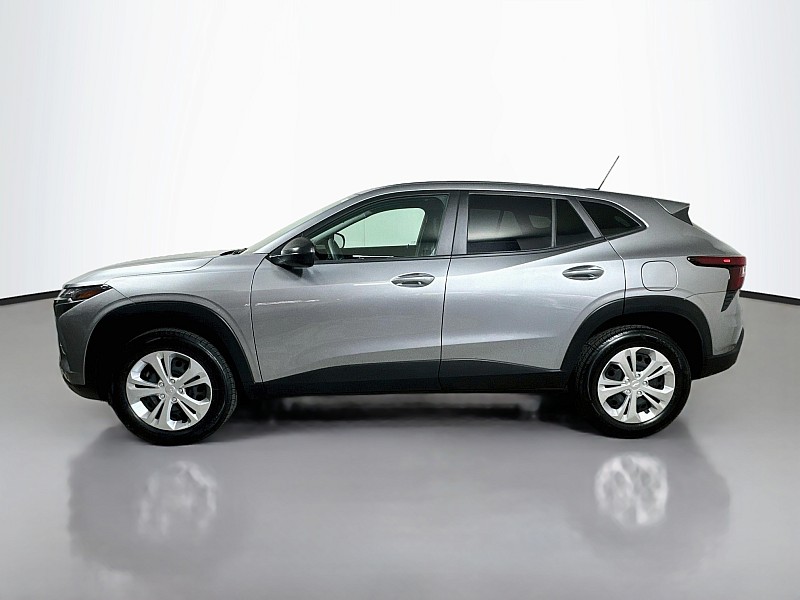 Used 2024 Chevrolet Trax LS Crossover SUV