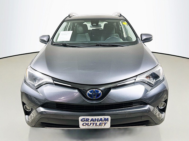 2017 Toyota RAV4 Hybrid XLE photo 2