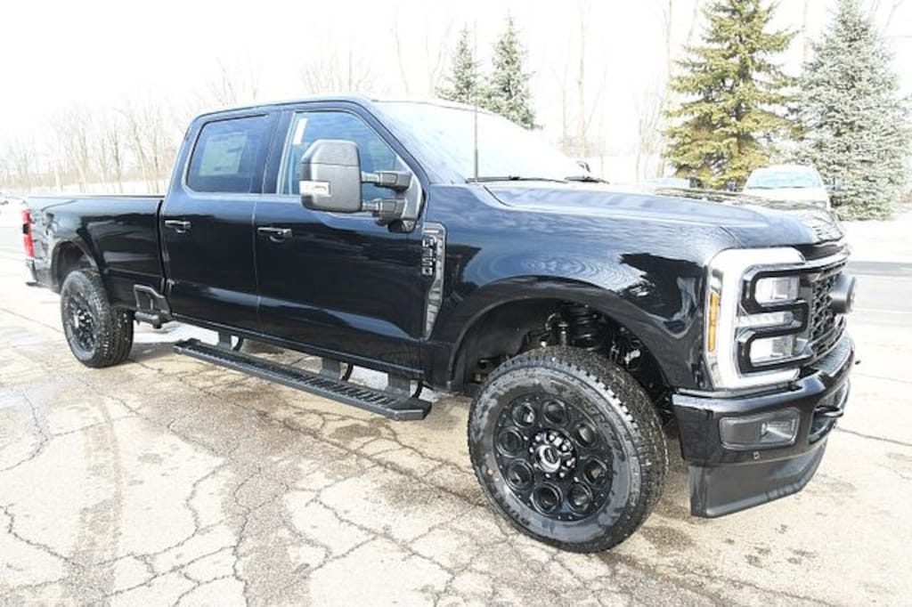 New 2026 Ford Super Duty F-350® Lariat® TRUCK