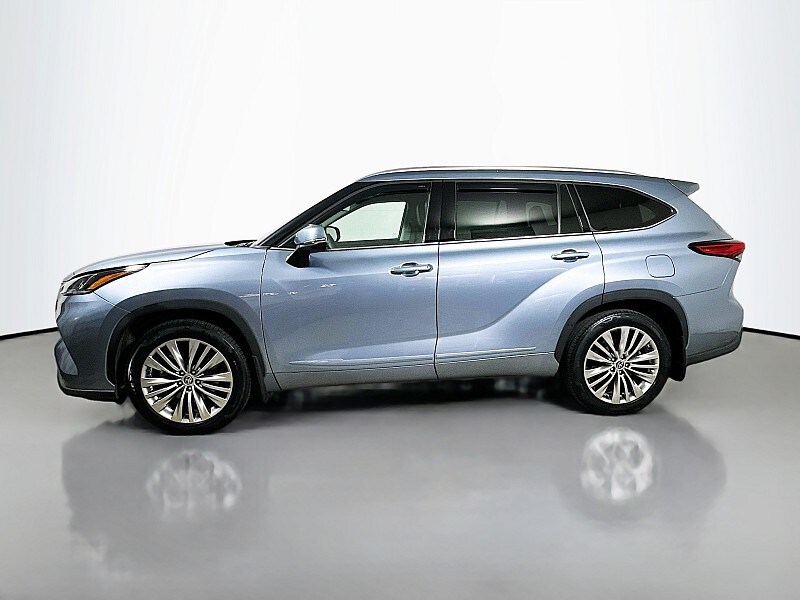 2022 Toyota Highlander Platinum photo 4