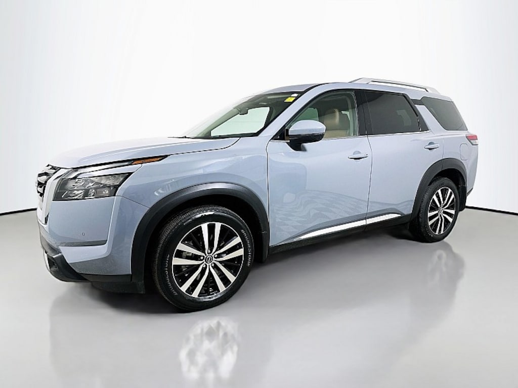 Used 2025 Nissan Pathfinder Platinum Full Size SUV