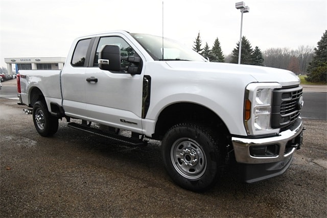 2026 Ford F-350 Super Duty XL's photo