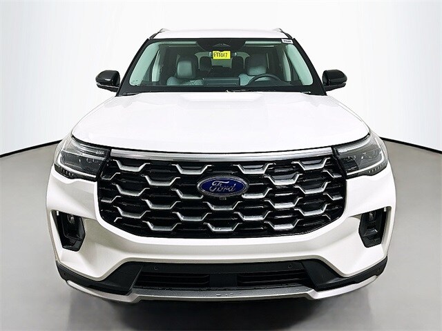 2026 Ford Explorer Platinum photo 2