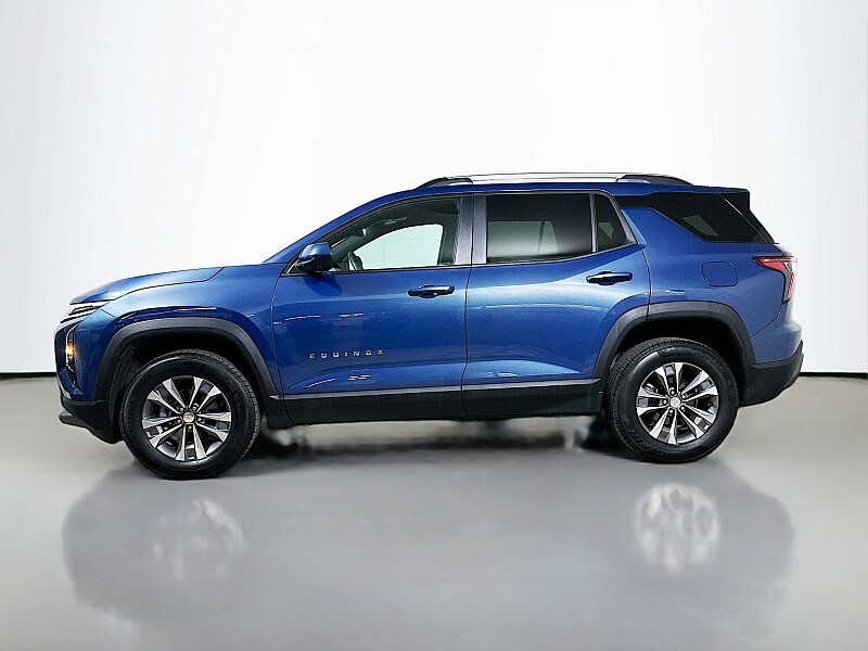 2025 Chevrolet Equinox LT photo 3