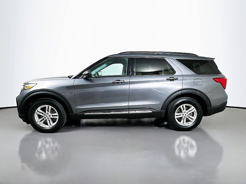 2022 Ford Explorer XLT photo 2