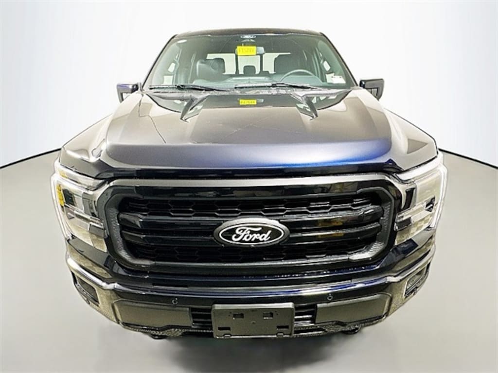 New 2025 Ford F-150 Lariat TRUCK