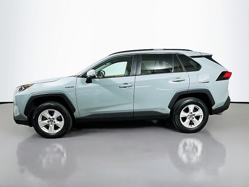 2021 Toyota RAV4 Hybrid XLE photo 2
