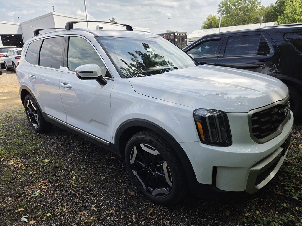 Used 2025 Kia Telluride S SUV