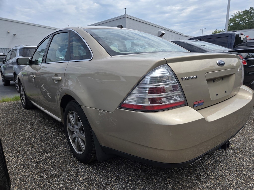 Used 2008 Ford Taurus SEL Sedan