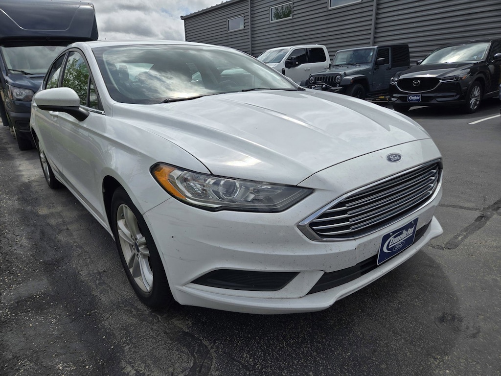 Used 2018 Ford Fusion SE Sedan