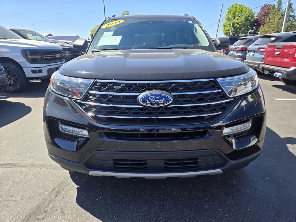 Used 2024 Ford Explorer XLT SUV