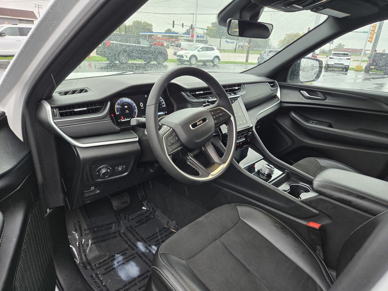 Used 2025 Jeep Grand Cherokee Laredo SUV