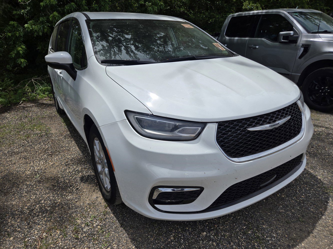 2023 Chrysler Pacifica Van Passenger Van 