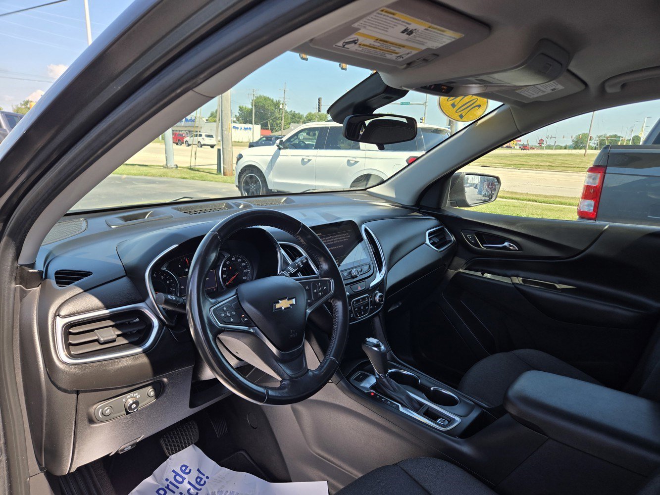 Used 2020 Chevrolet Equinox LT with VIN 3GNAXUEV2LL101325 for sale in Belvidere, IL