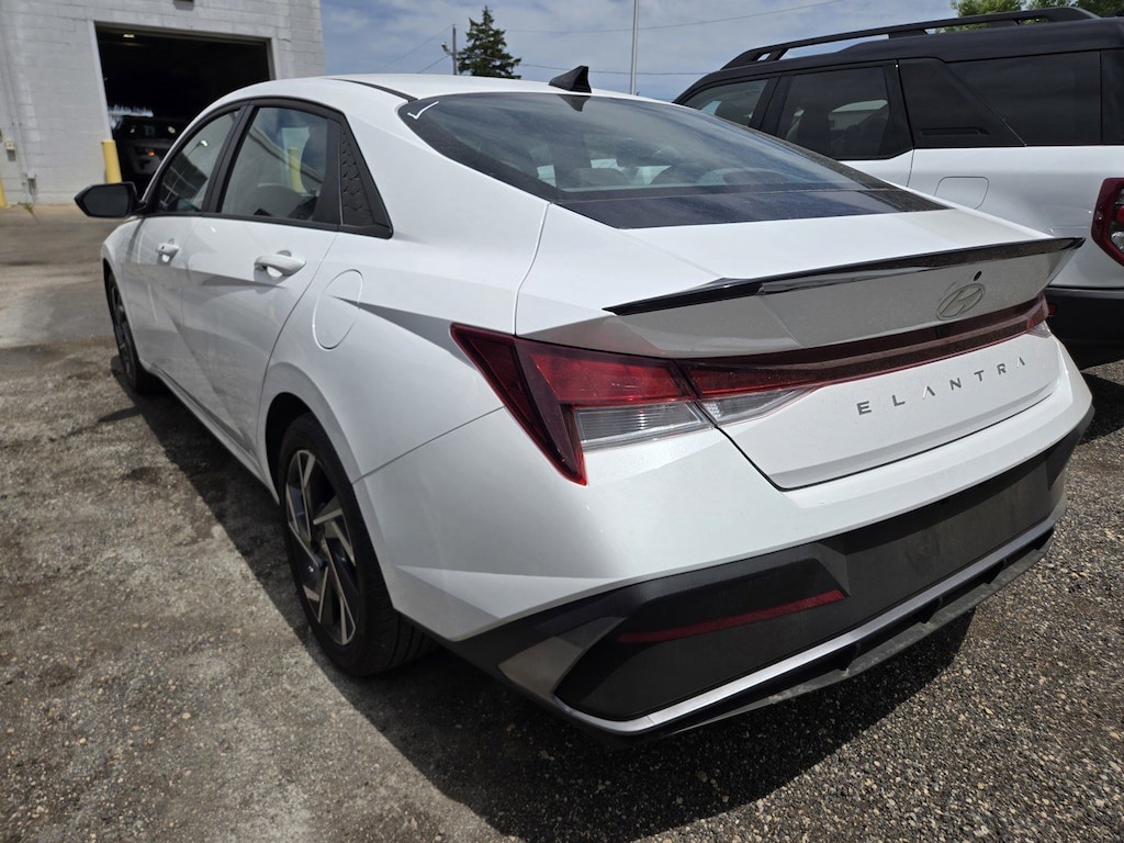 Used 2025 Hyundai Elantra SEL Sport Sedan