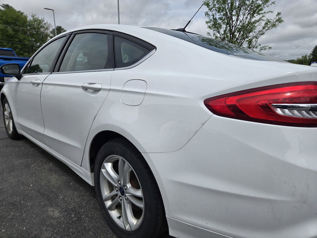 Used 2018 Ford Fusion SE Sedan