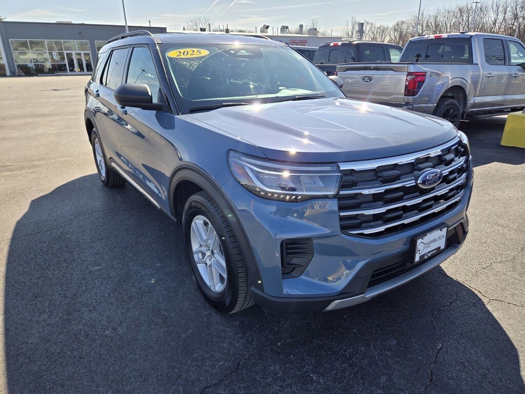 Used 2025 Ford Explorer Active SUV