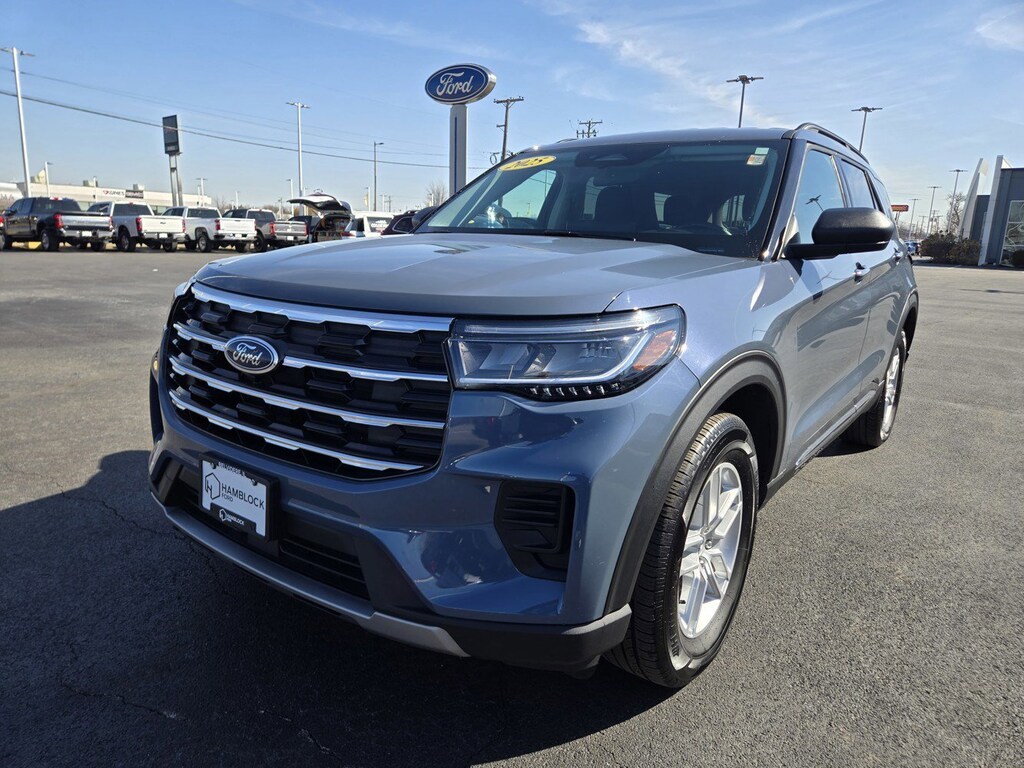 Used 2025 Ford Explorer Active SUV