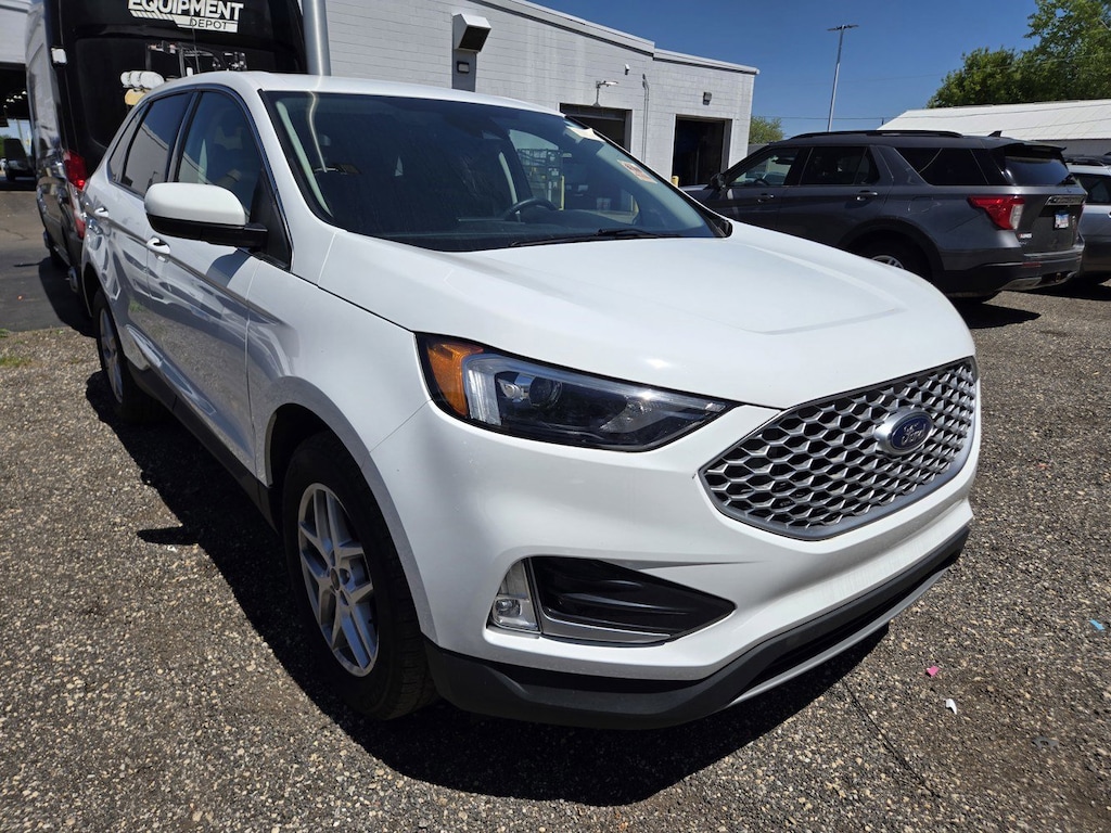 Used 2024 Ford Edge SUV