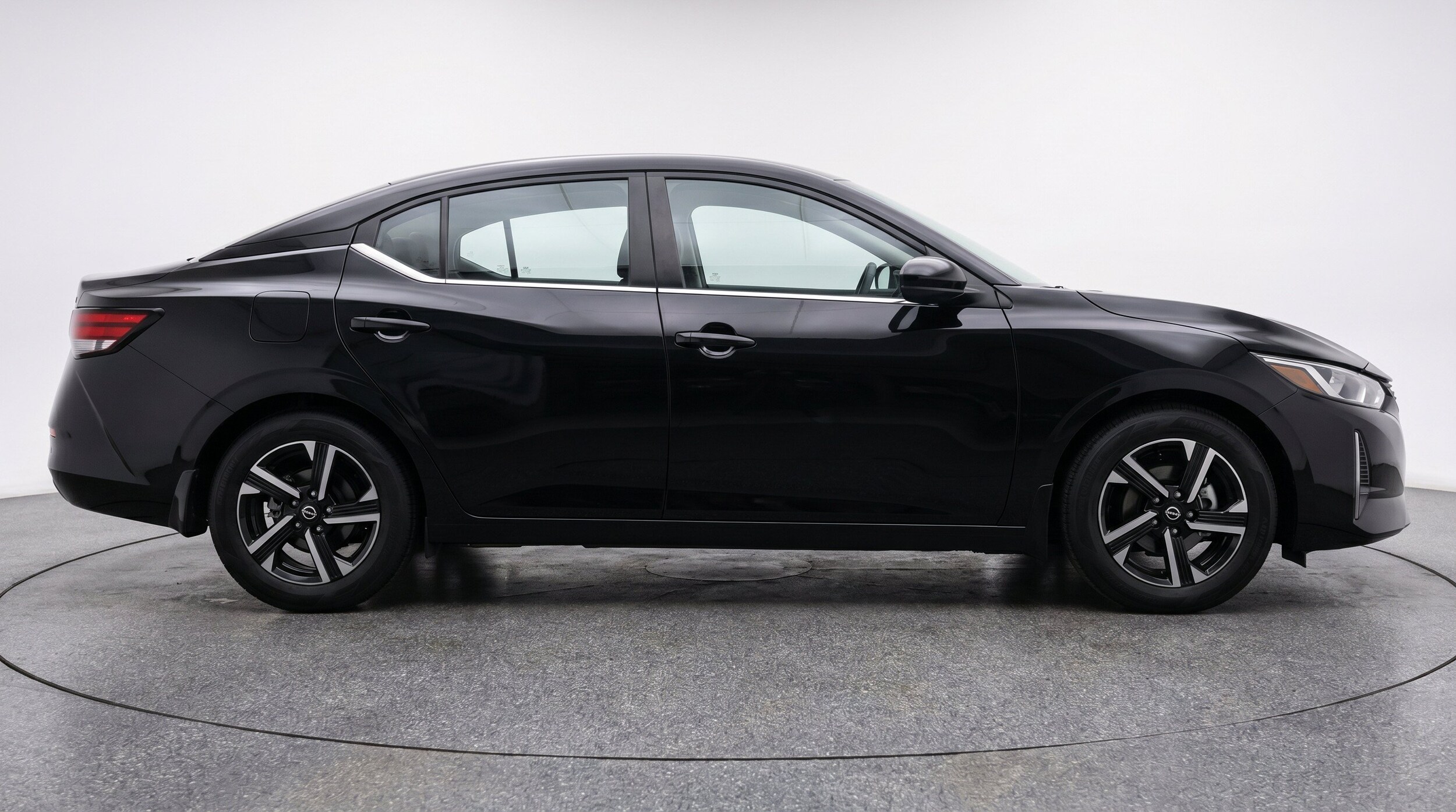 Thumbnail: 2025 Nissan Sentra - 10