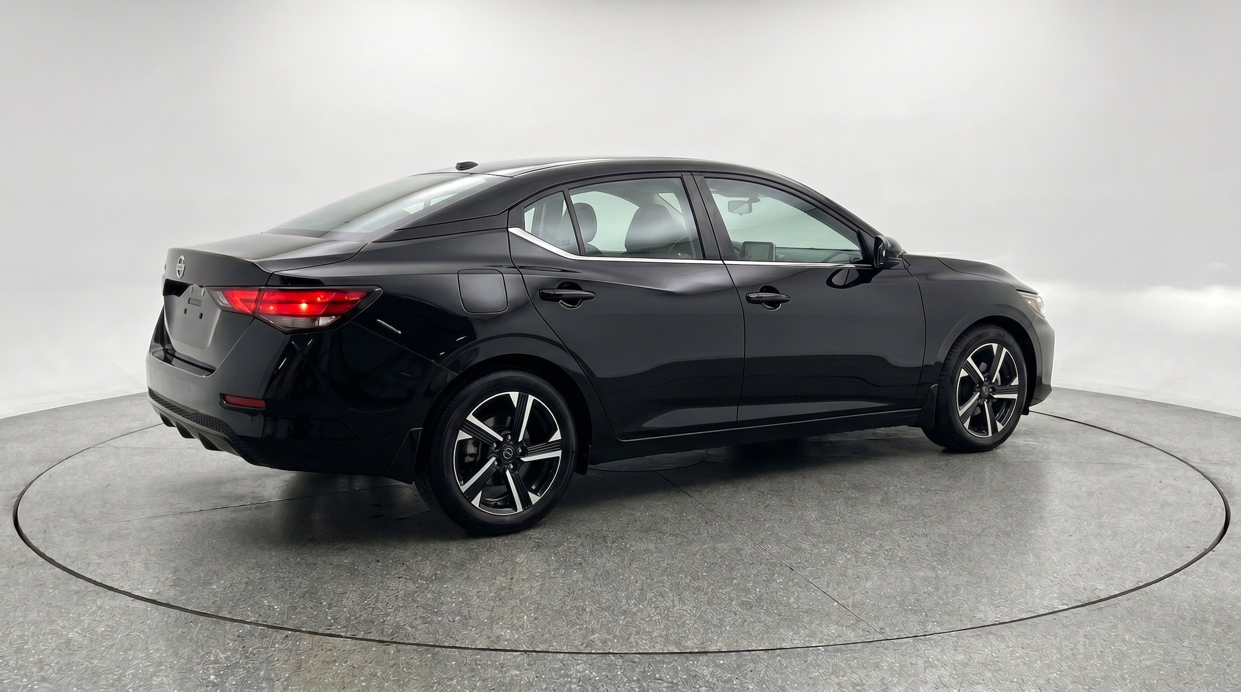 Thumbnail: 2025 Nissan Sentra - 9