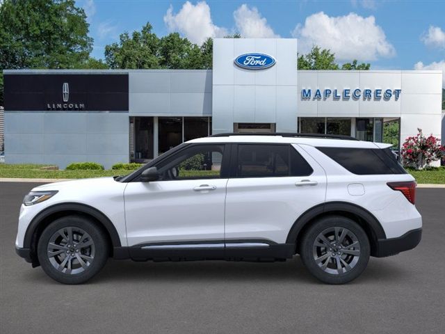 2025 Ford Explorer photo 3