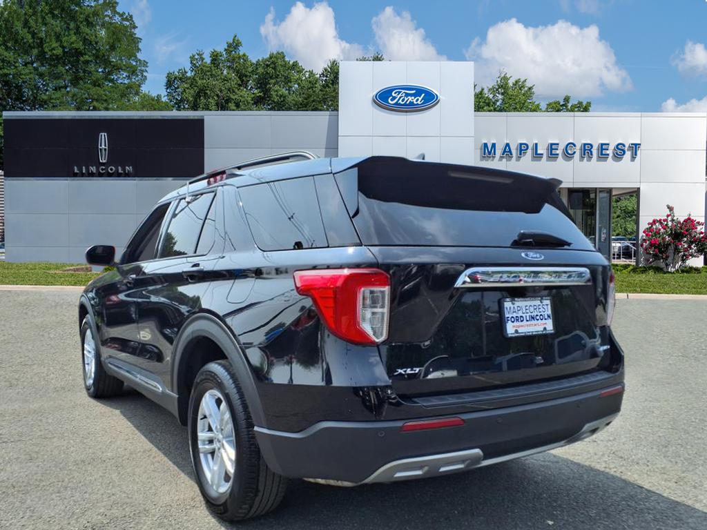 2023 Ford Explorer XLT photo 3