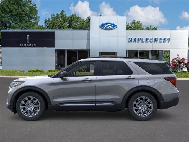 2025 Ford Explorer photo 3