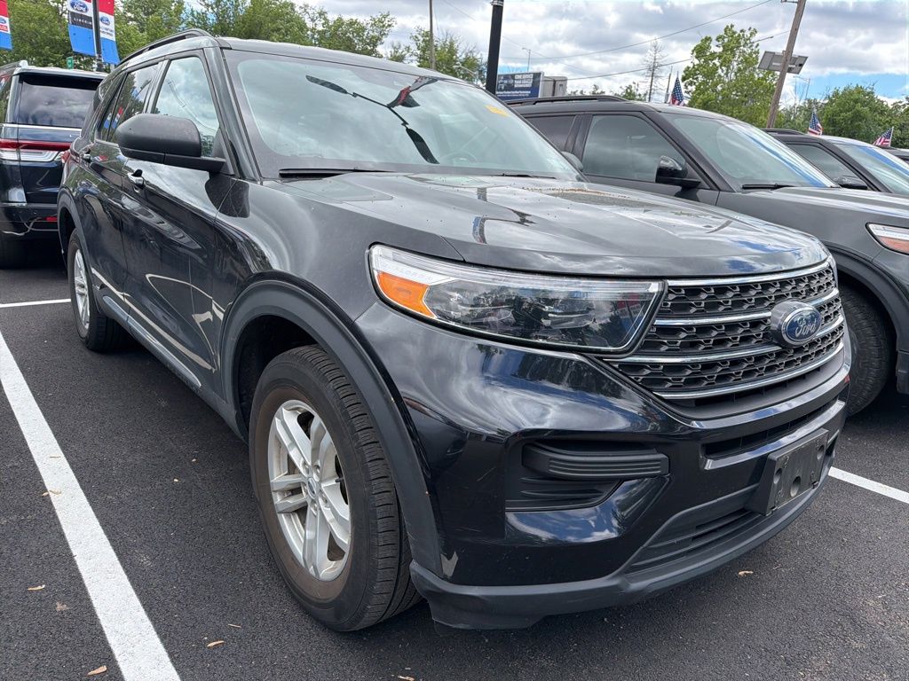 2023 Ford Explorer XLT 4WD's photo