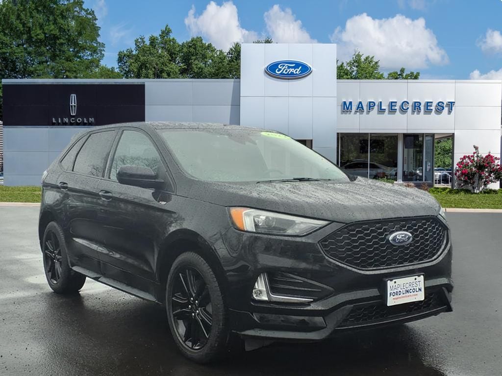 Used 2022 Ford Edge Image