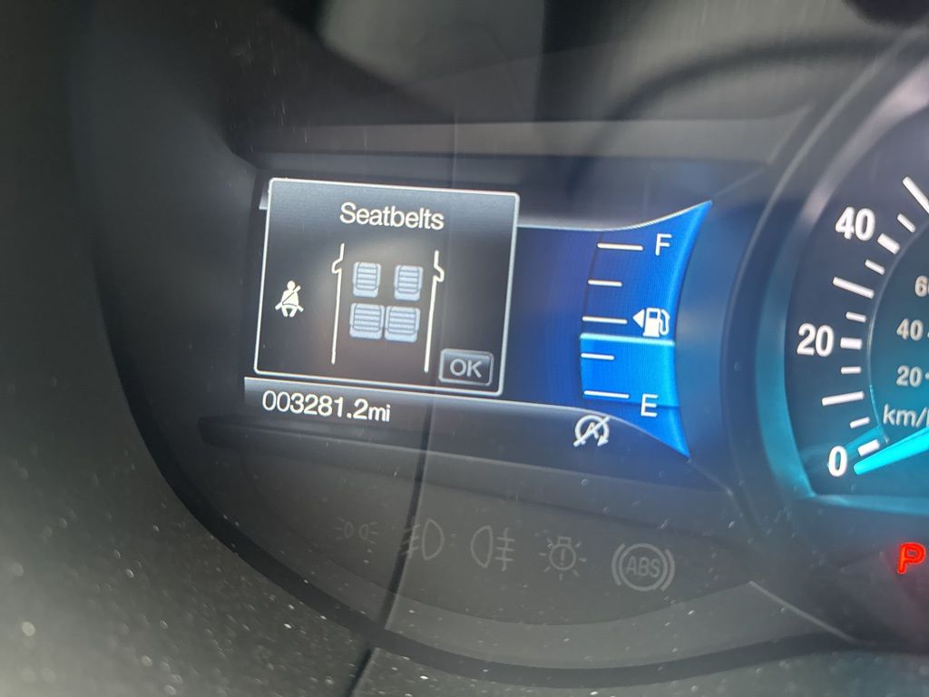 2024 Ford Edge Titanium photo 2