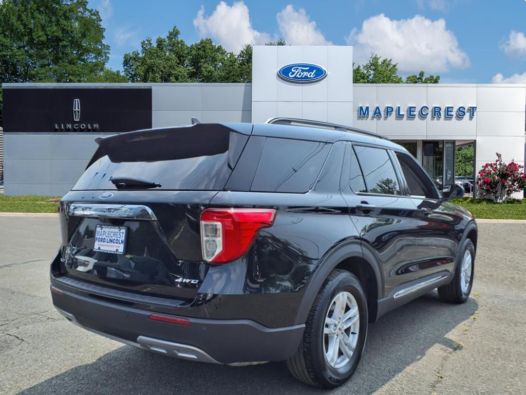 2023 Ford Explorer XLT photo 4