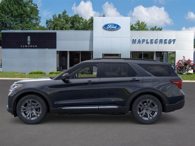 2025 Ford Explorer photo 3