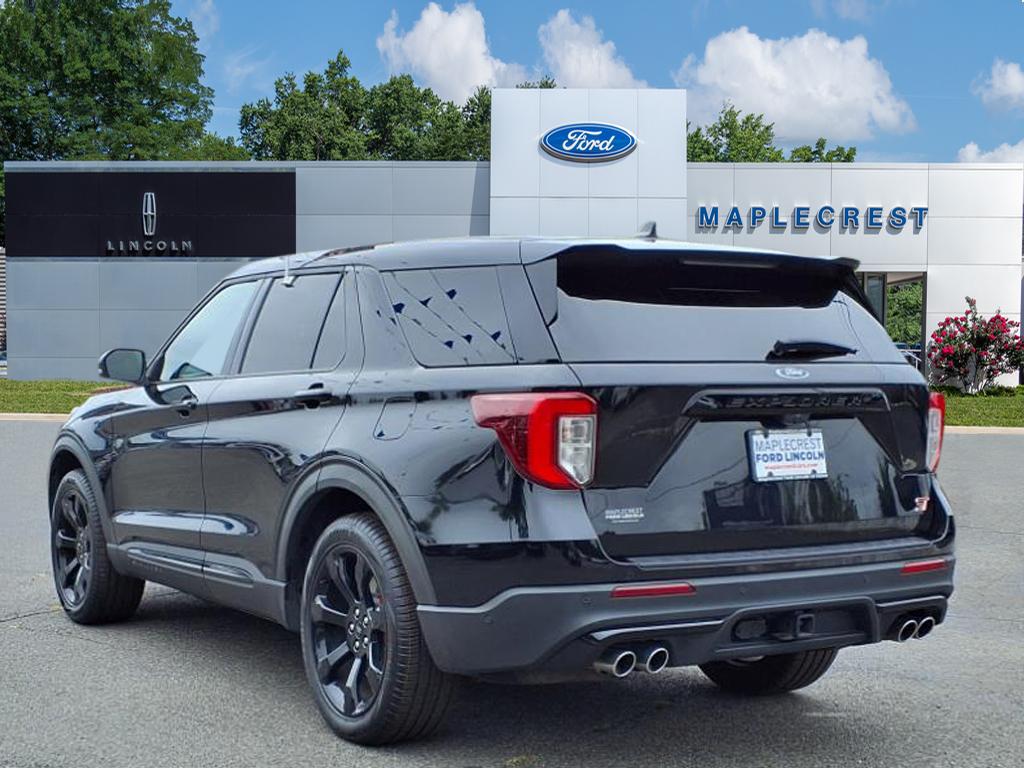2022 Ford Explorer ST photo 3