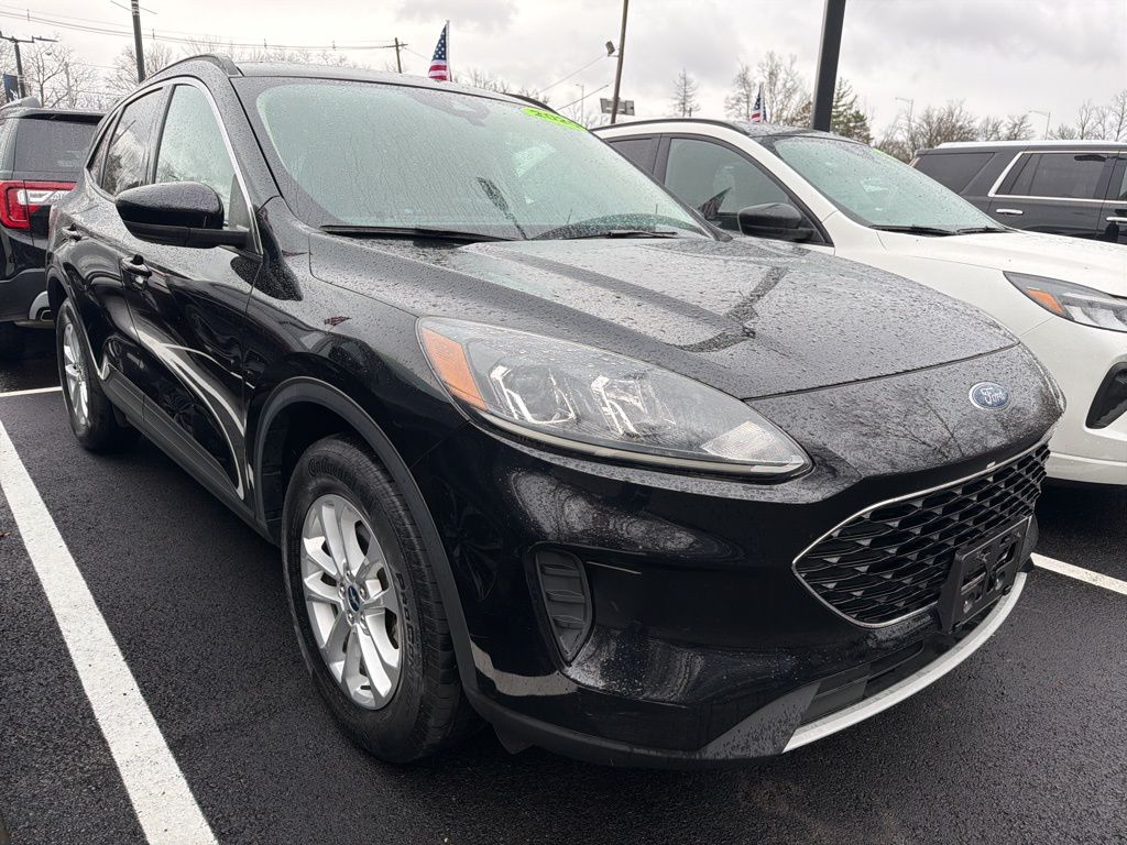 2020 Ford Escape SE
