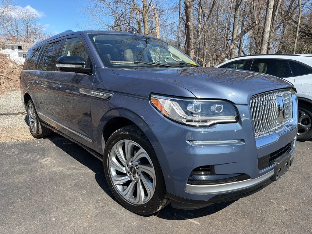 Used 2023 Lincoln Navigator L Image
