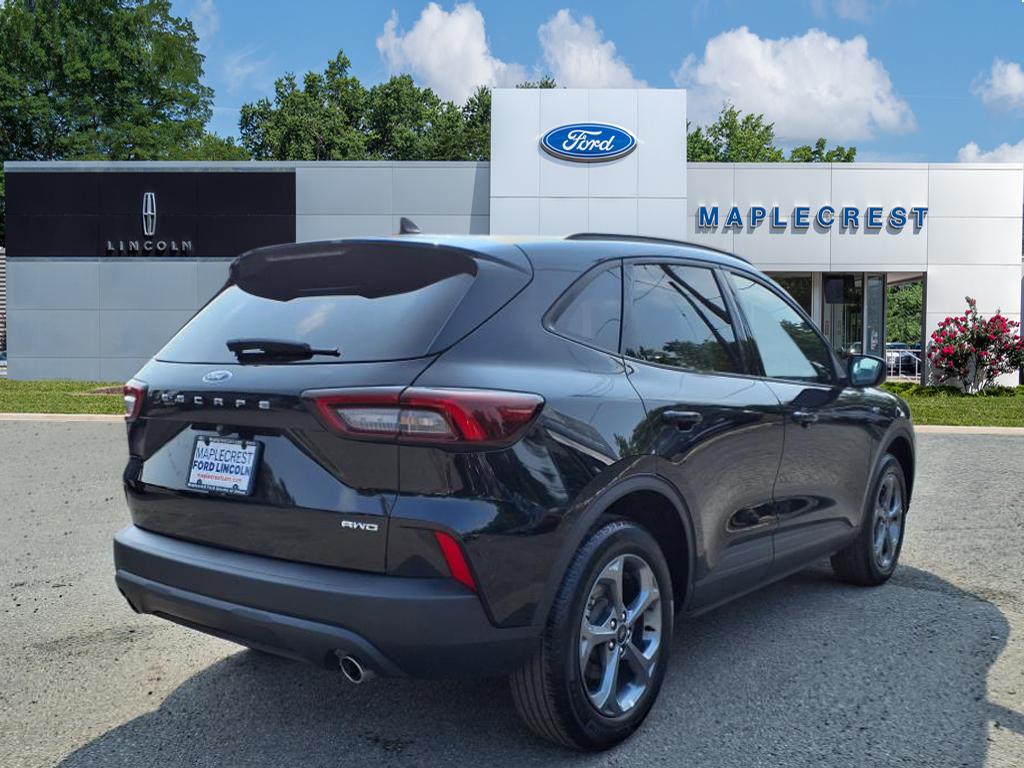 2025 Ford Escape ST-Line photo 3