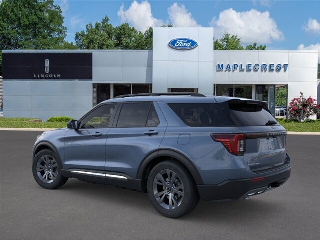 2025 Ford Explorer photo 4
