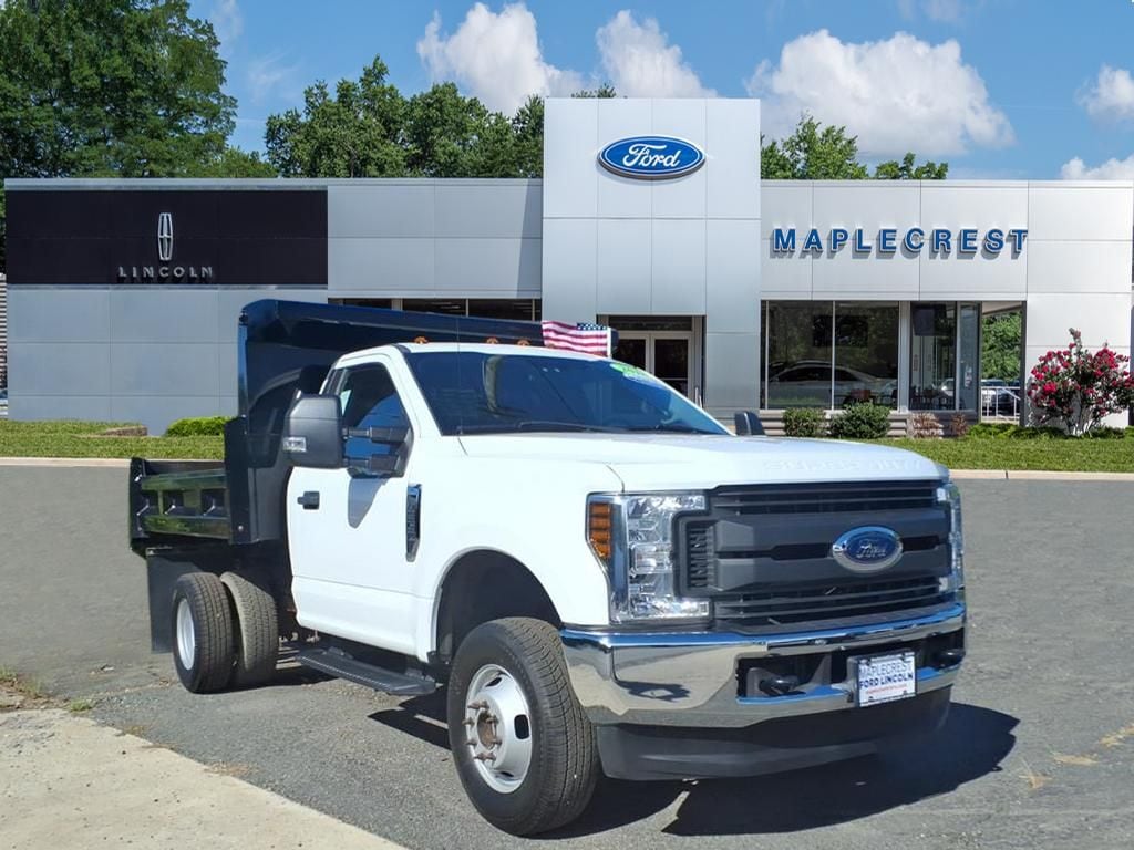 2018 Ford F-350 Super Duty Chassis Cab XL's photo